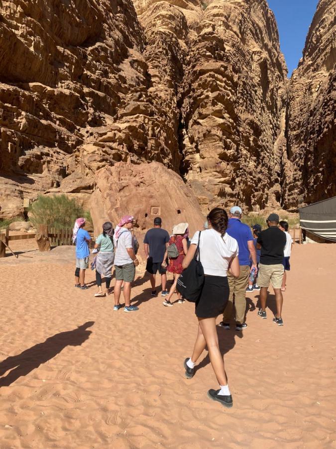 Quiet Night Camp Hotel Wadi Rum Exterior photo